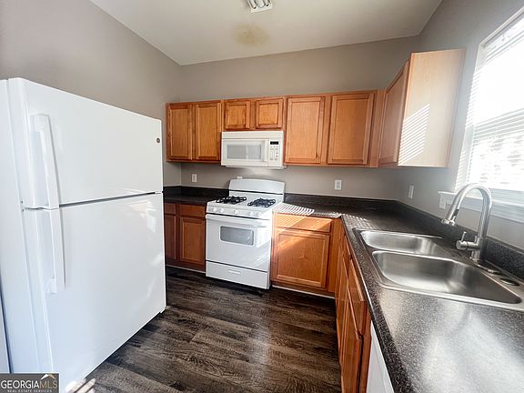 5th image of 4629 Blue Iris Way