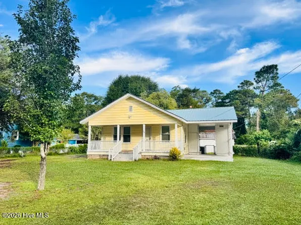 26 Silver Lake Road, Wilmington, NC 28412