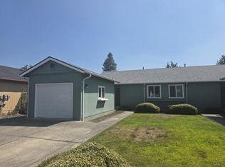 2239 SW Bridge St UNIT A, Grants Pass, OR 97526