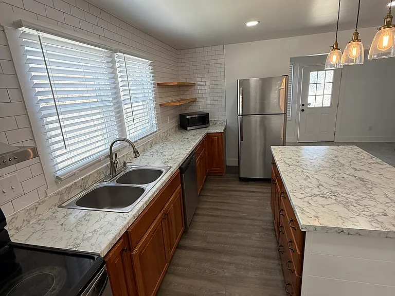 1117 Crossland Ave — Photo 11