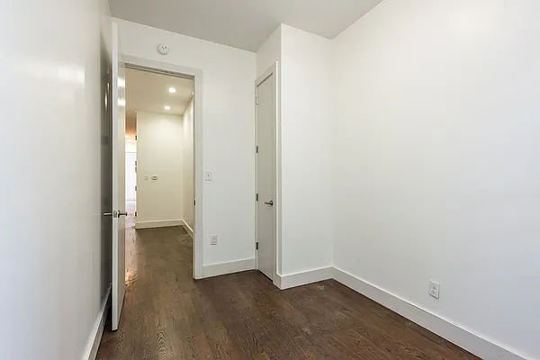 Rented by Nooklyn NYC LLC | media 56