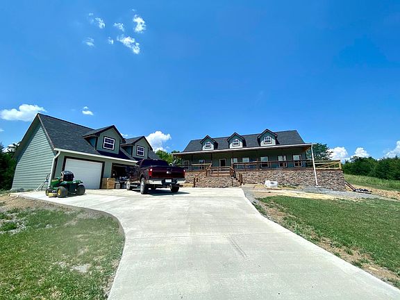 2nd image of 779 Waterside Dr