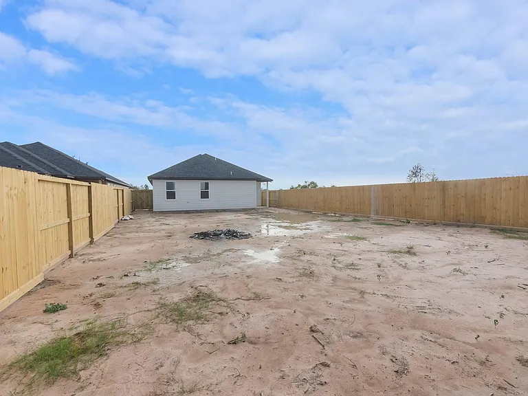 327 Road 5840 — Photo 7