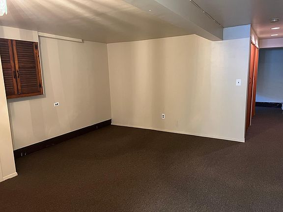 3rd image of 58 Hewlett Point Ave #1A