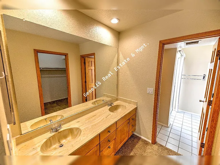 4741 E Calle Elegante — Photo 17