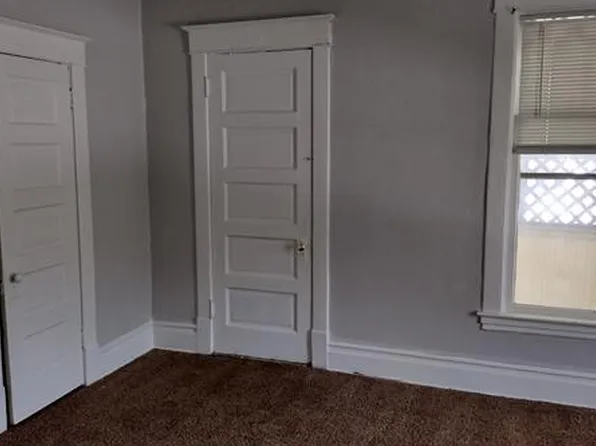 1320 Home Pl APT 1, Rockford, IL 61104