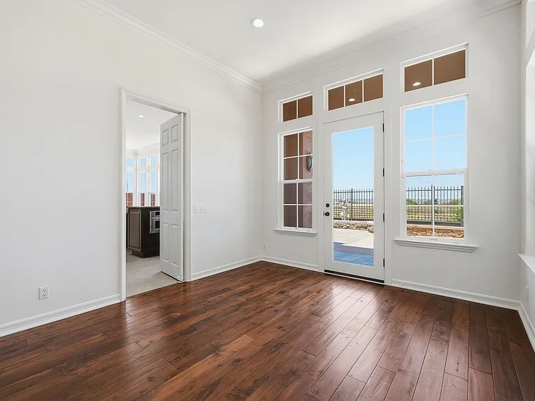 5571 Ocean Terrace Dr — Photo 15