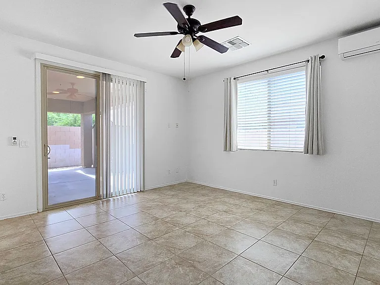 8012 S 70th Dr — Photo 14