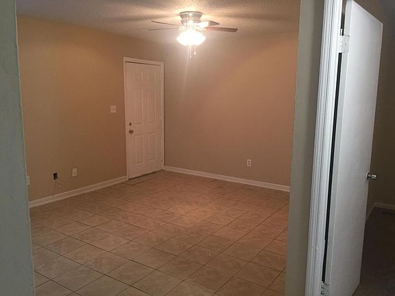 2nd image of 2121 Pasco St APT C