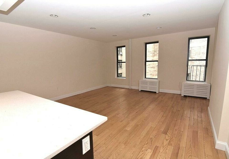 2nd image of 1436 Lexington Ave #A