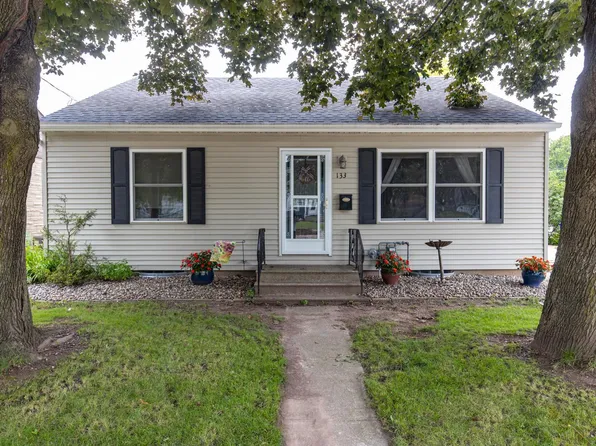 133 Arthur St, Kaukauna, WI 54130