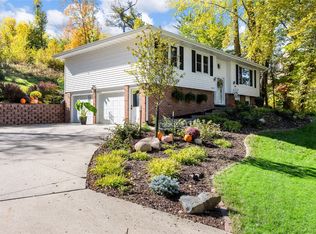 3529 Elmwood Ct NE, Cedar Rapids, IA 52402