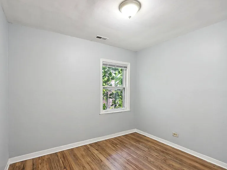 12219 S Throop St — Photo 21