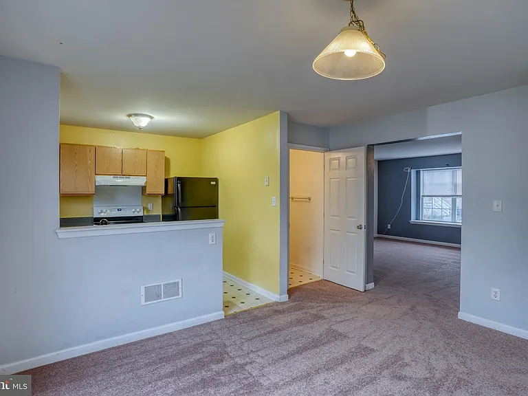 407 Champs Ln — Photo 13