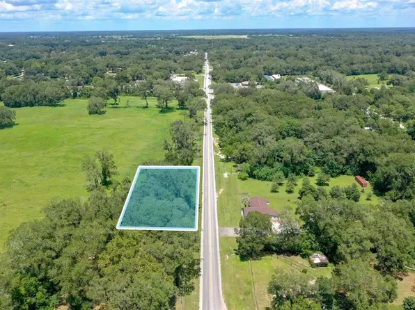 8748 NE Jacksonville Rd, Anthony, FL 32617