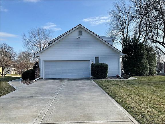 4th image of 11714 Avila Dr