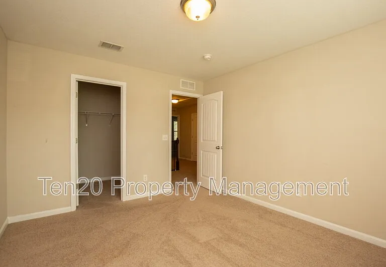 2510 Ridgewood Way — Photo 5