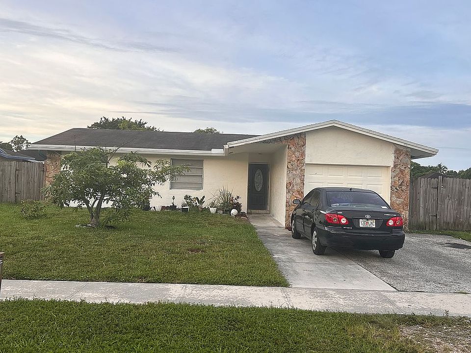 2nd image of 7528 SW 8th St