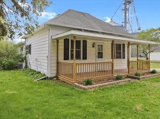 302 E Jackson St, Saybrook, IL 61770