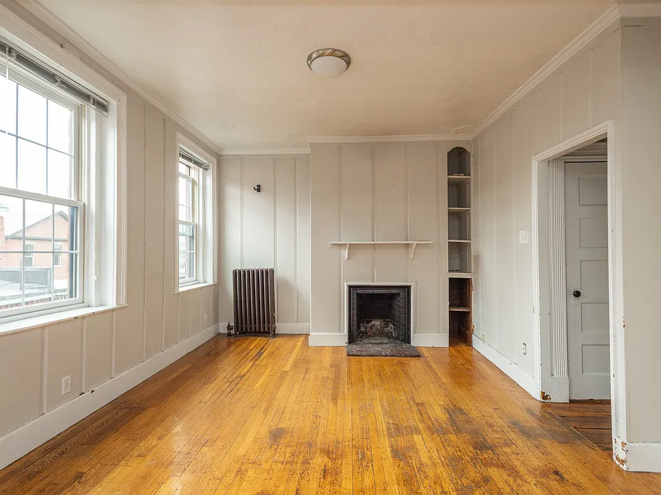 85 Myrtle St #8