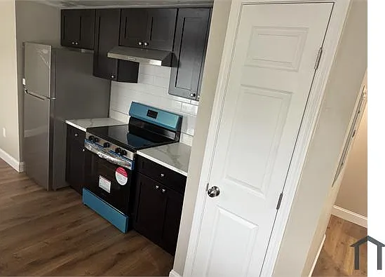 37 Pleasant St #7 — Photo 17