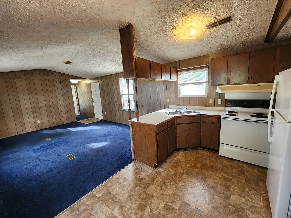 Building Photo - 491 Chapman Rd #10