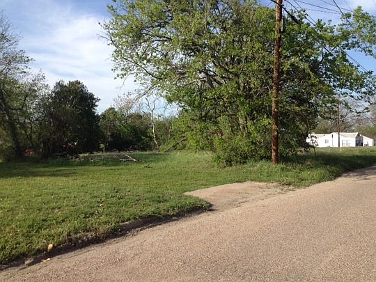 1st image of 3905 Beverly Dr