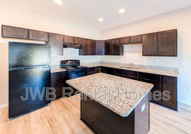 Building Photo - 6055 Carolines Ct