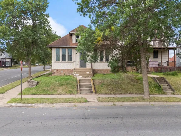 1219 E 13th St, Hibbing, MN 55746