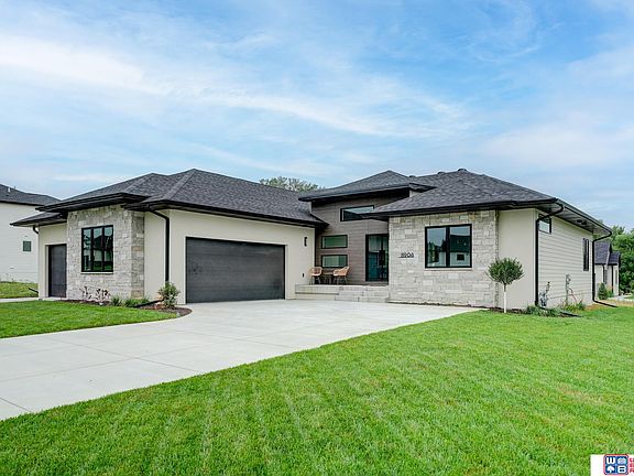 3rd image of 8908 Appaloosa Ln