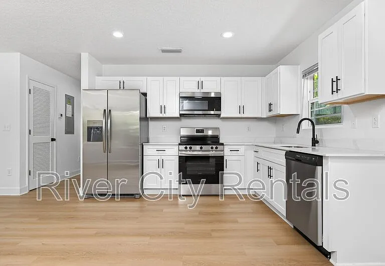5512 Crockett Ct — Photo 7