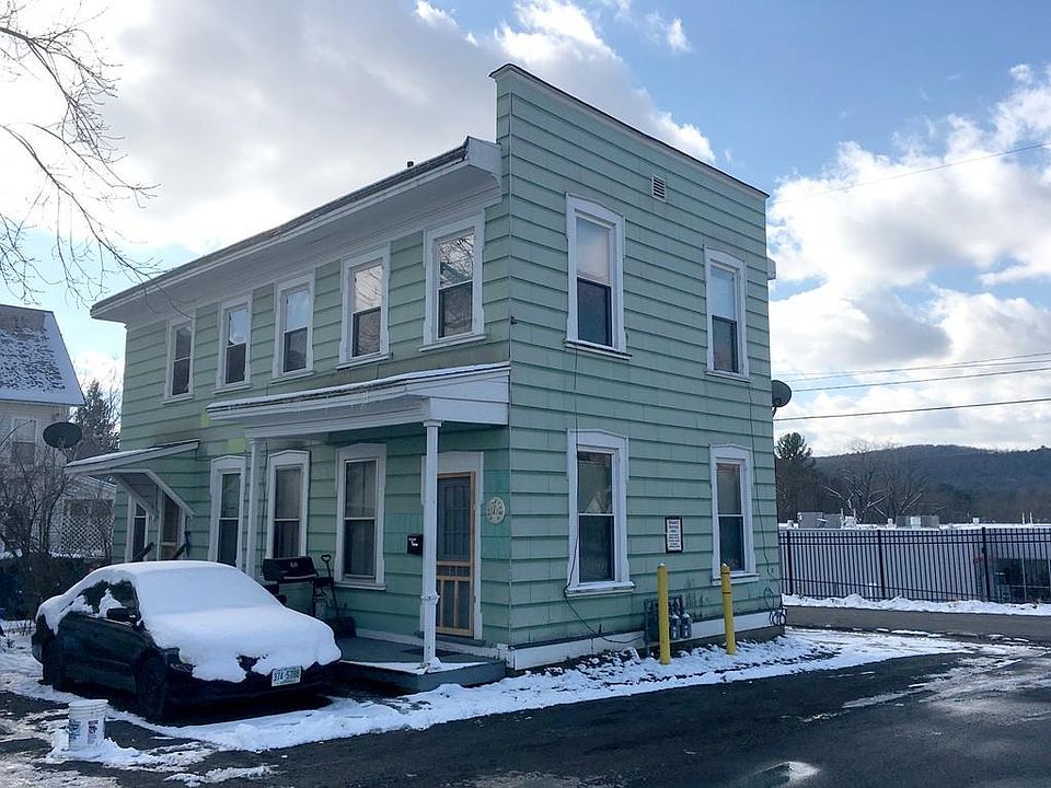 2nd image of 8 Coombs Ave