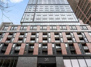 35 Parliament St #804, Toronto, ON M5A 4R2