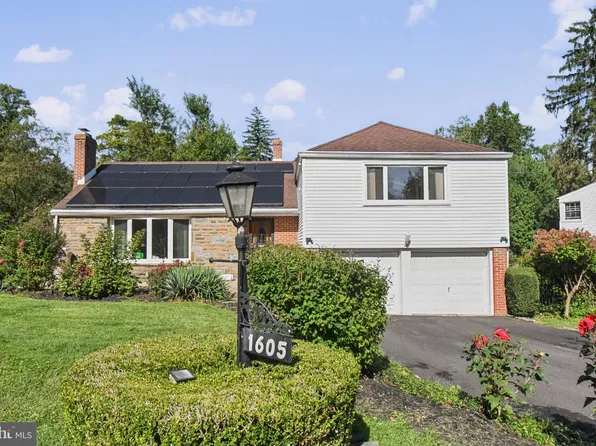 1605 Hillcrest Rd, Laverock, PA 19038
