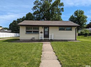 2014 Maple St, Quincy, IL 62301