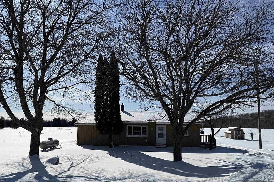 2nd image of 20347 Faylor Rd