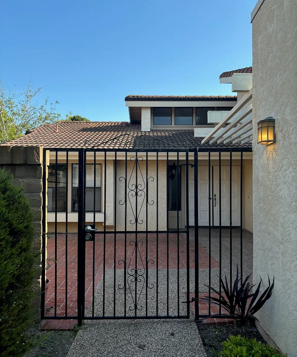 2 bed, 1670 sqft, $4,500 — Photo 2