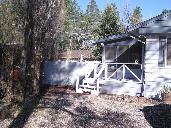 Front Porch w/screened in Arizona room