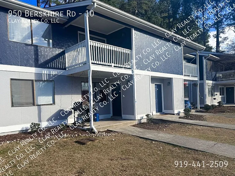 950 Berkshire Rd #10 — Photo 2