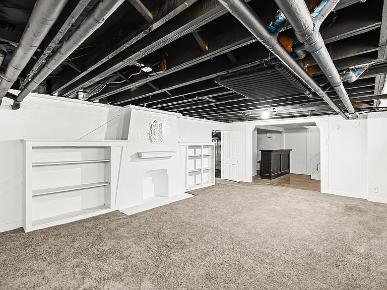 17151 Pennington Dr — Photo 11