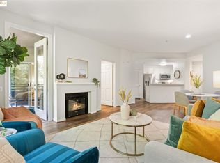 260 Caldecott Ln UNIT 213, Oakland, CA