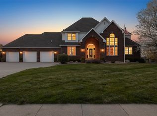 640 SE Woodcrest Dr, Waukee, IA 50263