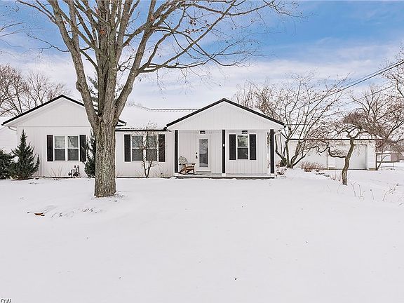 2nd image of 16008 Button St