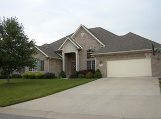 201 S Greenland Ln, Yorktown, IN 47396