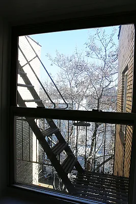 Rented by Chris Stewart, LREB | media 27