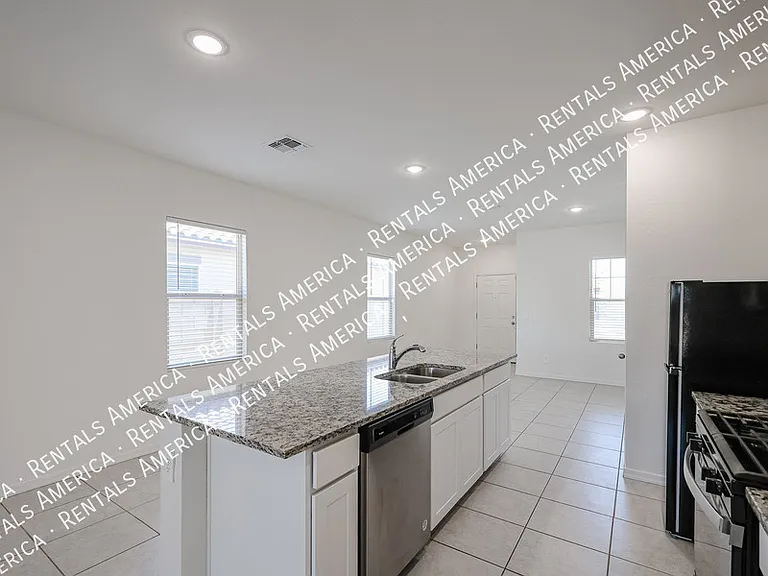 5720 W Sunrise Dr — Photo 4
