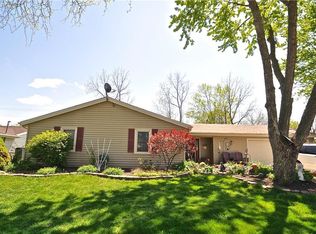 1650 Amesbury Rd, Troy, OH 45373