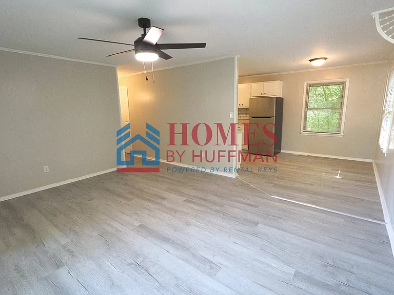 1150 E Olmstead Ave — Photo 5