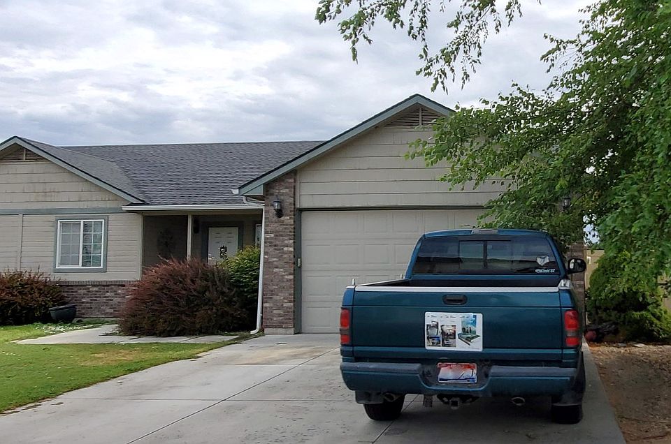2nd image of 2698 Bayberry Dr