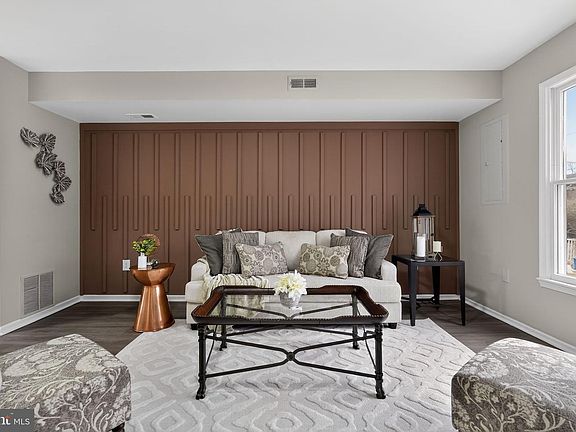 5th image of 457 E Vernon Rd